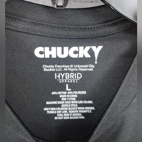 Halloween Funny Graphic Men’s Large Free Hugs Chucky T-Shirt Black- NWT - Picture 3 of 4